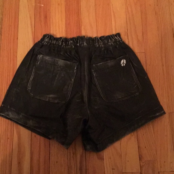 April May leather distressed moto shorts - Picture 3 of 4